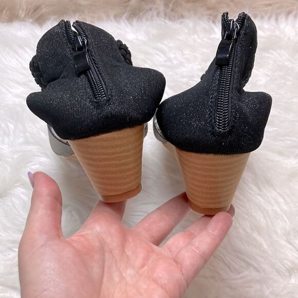 Intini Leather Silver Braided Ankle Strap Low Wedge Sandals - Picture 12 of 15